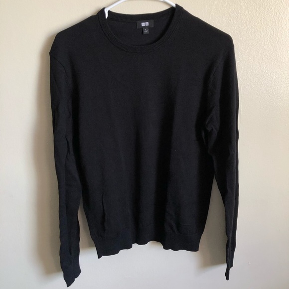 Uniqlo Other - UNIQLO Black Sweater